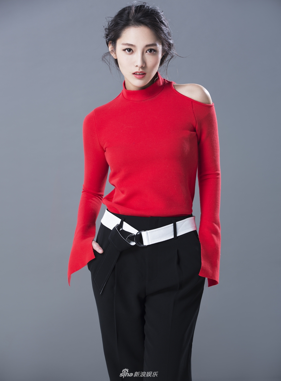 组图:孙爽年末贺岁写真曝光 性感清纯并存惊艳众人