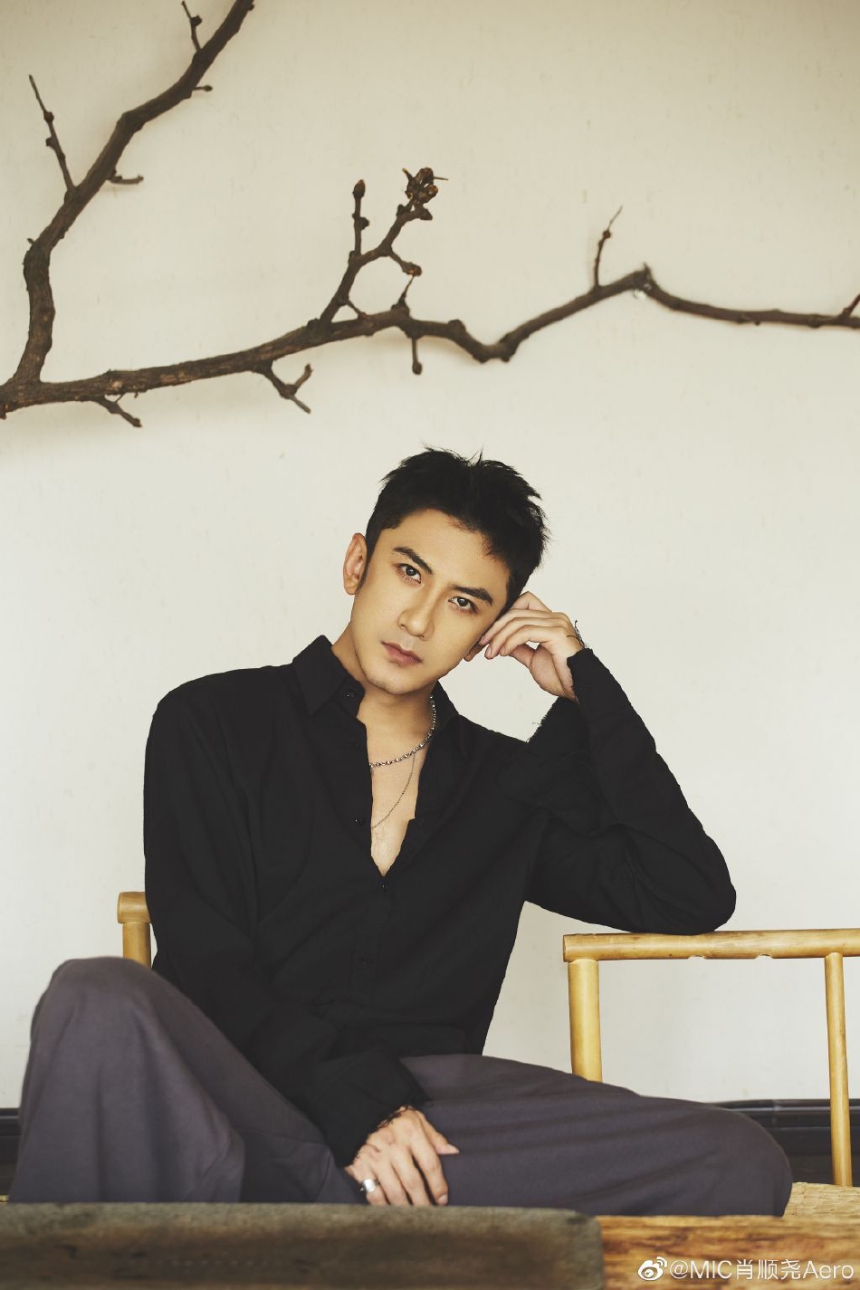 组图:肖顺尧发文纪念出道十二周年 "一晃十二载感恩所有"_高清图集