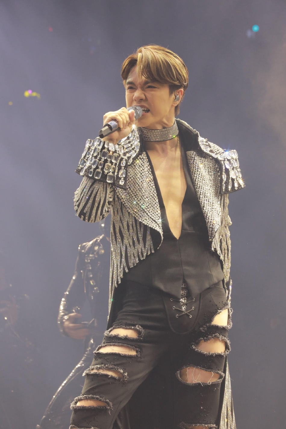 组图:张敬轩举办the next 20 hins演唱会 红馆火热开唱_高清图集_新浪