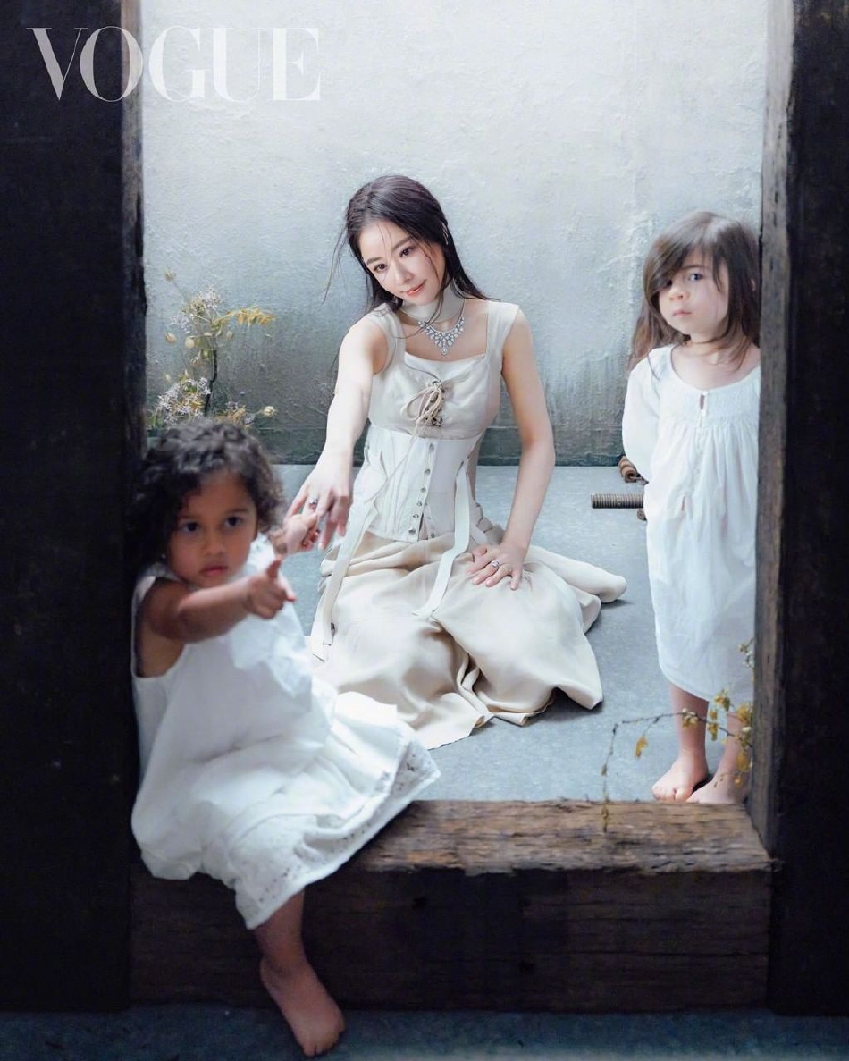 组图 林心如登台版vogue封面展现温婉优雅女性魅力 高清图集 新浪网