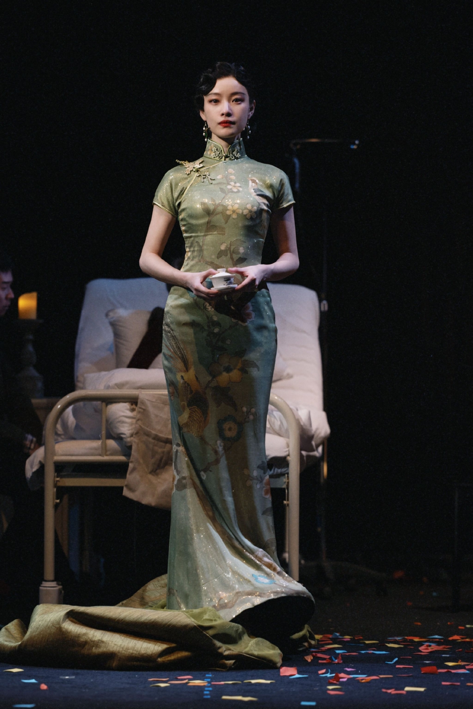 组图：倪妮《如梦之梦》首演剧照释出 身穿旗袍古典有风情