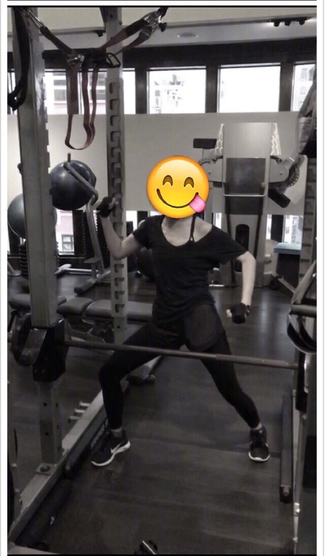 组图:吴君如健身表情夸张超搞笑 教练吐槽像在看综艺