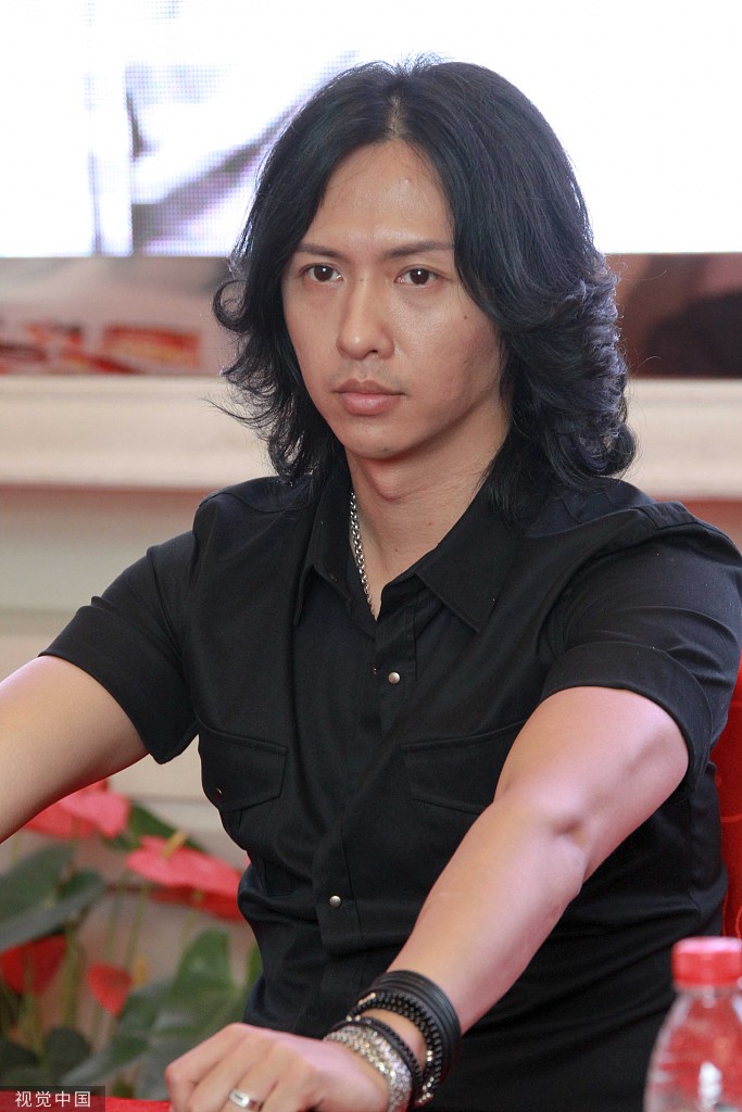 组图:《哥哥》张淇实力出圈 昔日舞台旧照曝光