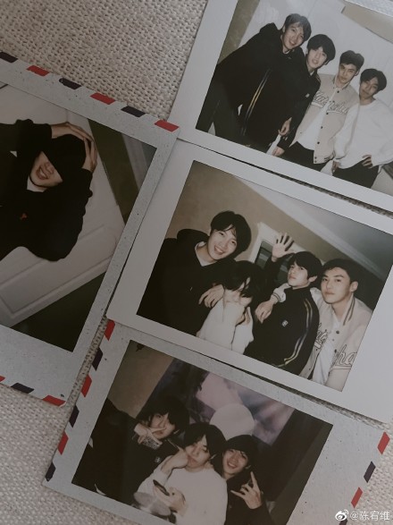 组图:unine毕业一年 陈宥为胡春杨等重回宿舍合照团魂依旧