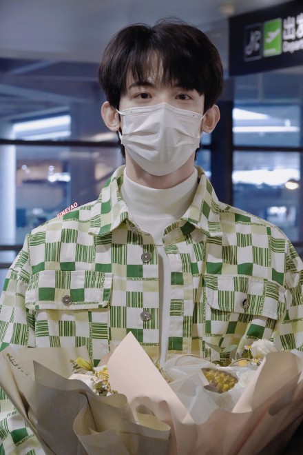 店里挑选包包长卷发造型知性优雅4张3月6日 22:26宋楚炎雷佳音组图