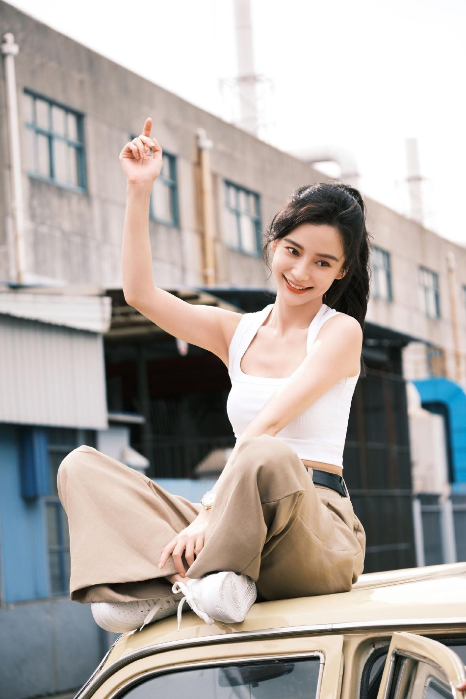 angelababy璀璨星光大片 黑白切换又美又飒优雅迷人-易天影视公司