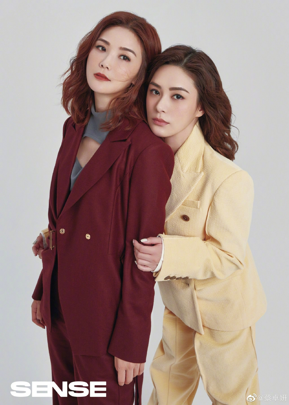 组图:twins组合再度合体 写真释出百变风格姐妹情深_高清图集_新浪网