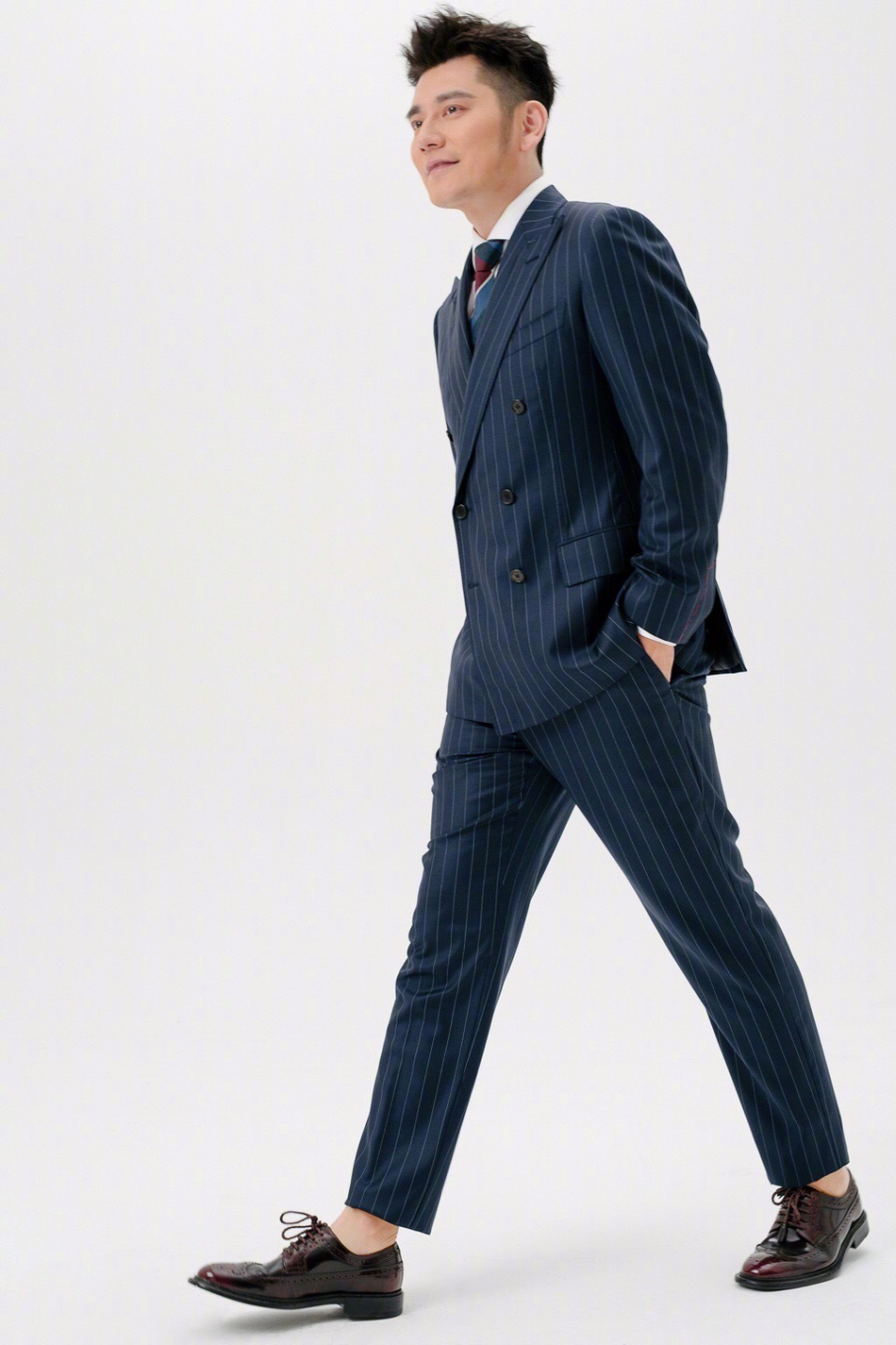 钱枫减肥有成重返颜巅峰 双下巴肉肚腩全消失