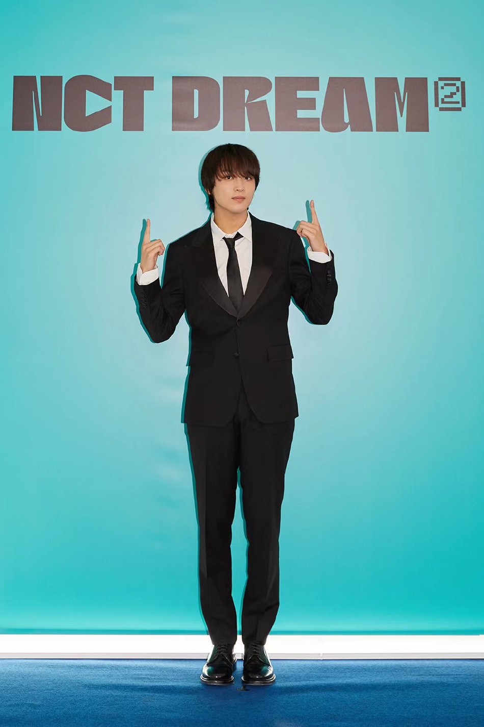組圖：NCT DREAM亮相線上記者會 成員西裝造型帥氣俊朗