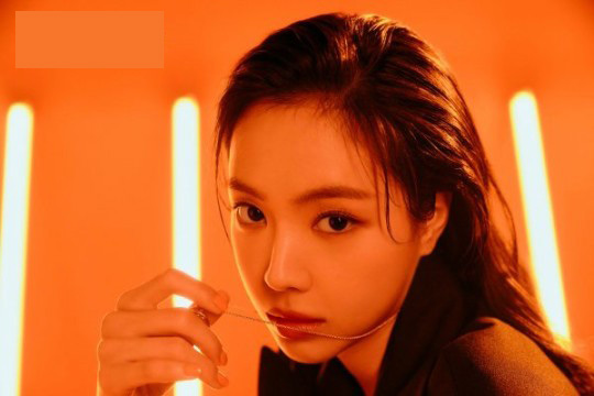 組圖：Apink孫娜恩拍美妝宣傳寫真 身姿挺拔儀態滿分