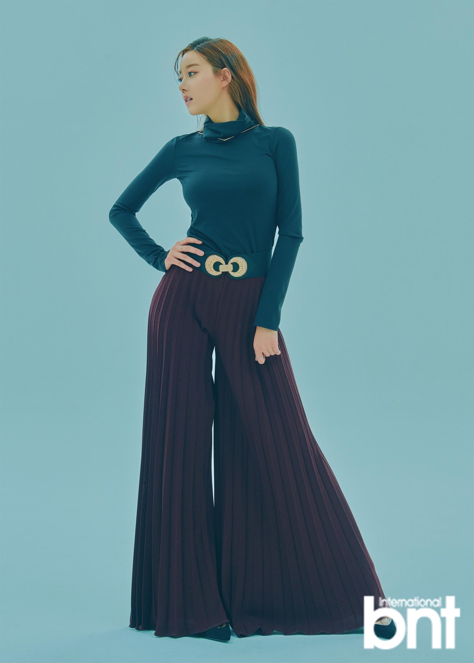 组图:韩星吴胜雅拍写真展个性魅力 从歌手转型获肯定_高清图集_新浪网