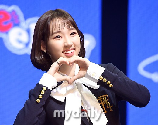 SHIN JI YOON