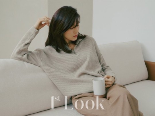 組圖：43歲金荷娜拍時尚雜誌寫真 氣質從容溫柔優雅