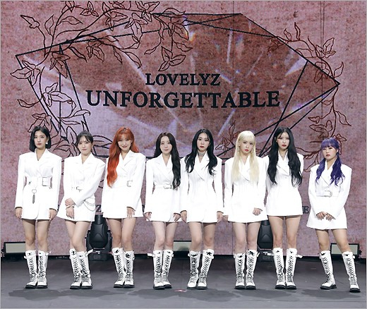 组图：韩女团Lovelyz发新专辑 纯白色造型清新养眼