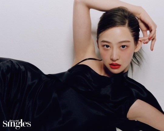組圖：SISTAR多順登時尚雜誌拍寫真 油光妝容迷惑