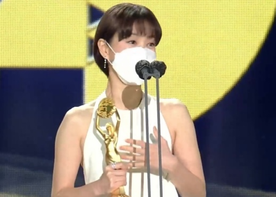 鄭裕美獲人氣獎