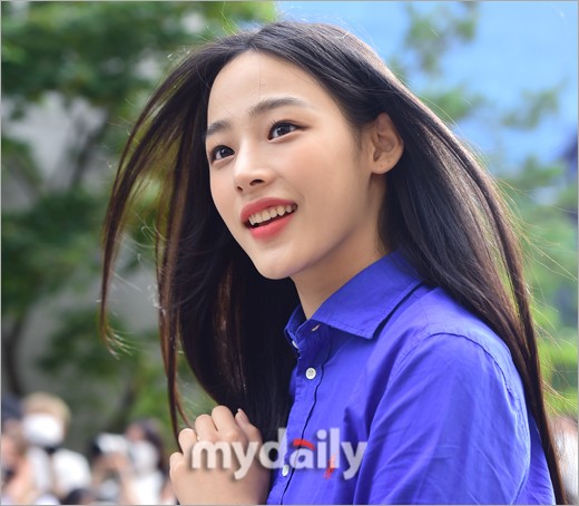 MINJI