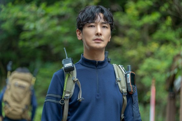 組圖：全智賢主演tvN新劇《智異山》 合作朱智勳劇照公開