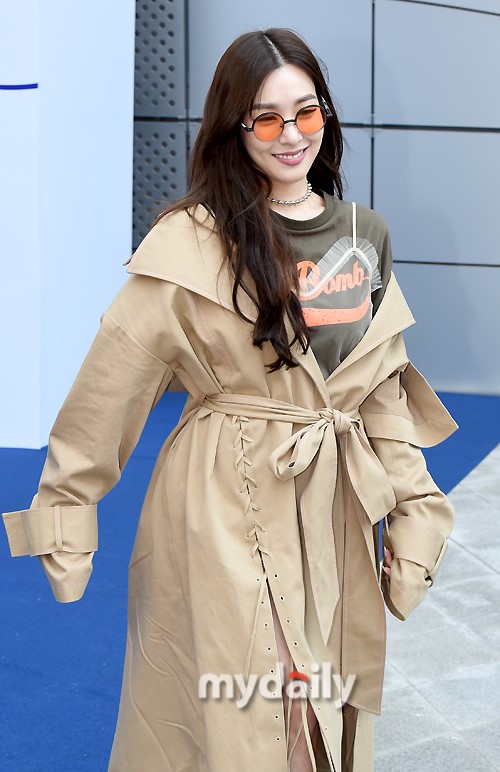 2017f/w首尔服装周活动在首尔东大门ddp举行,tiffany等艺人出席了活动