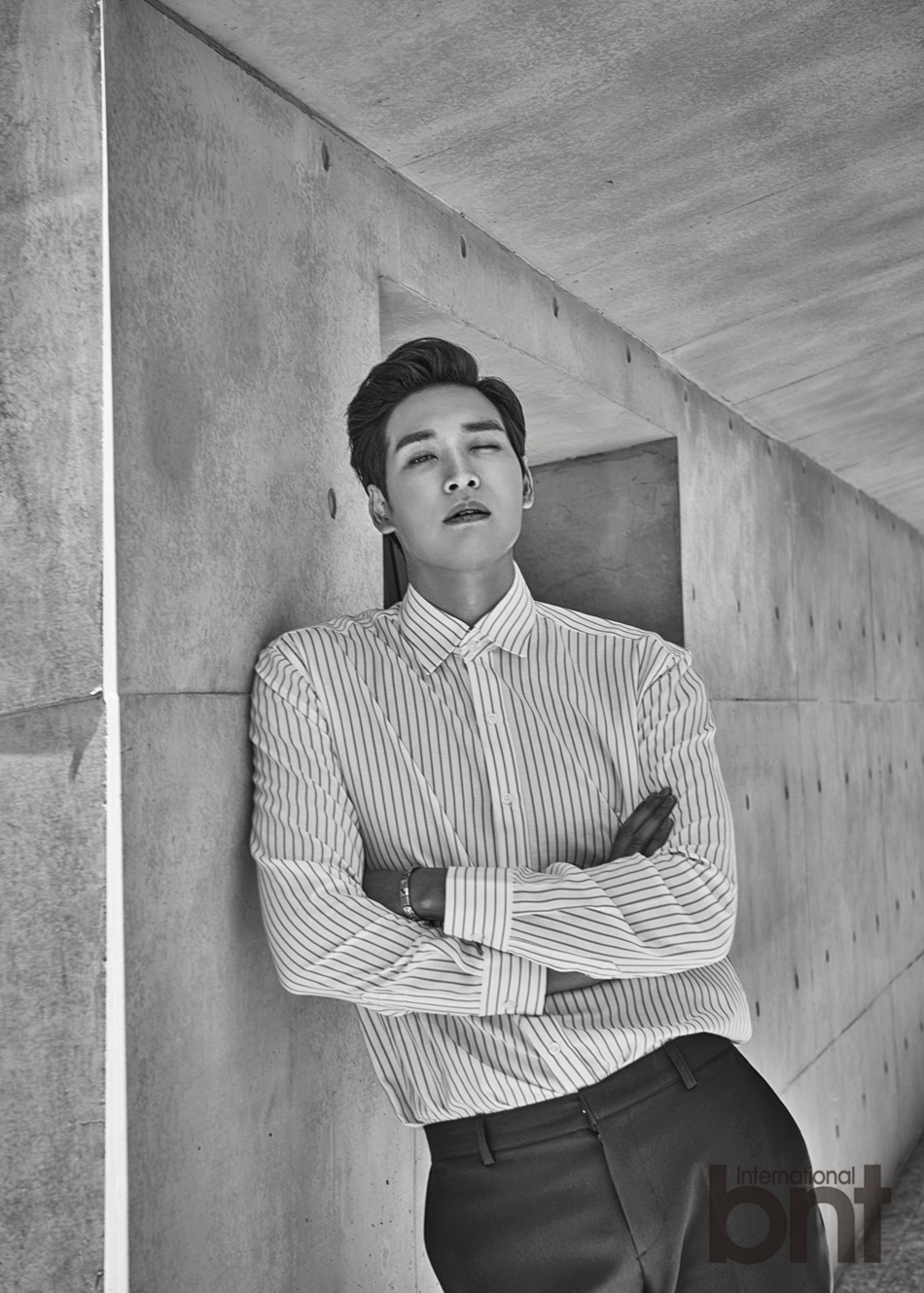 韩星郑糠云拍写真 反转变身演绎别样帅气