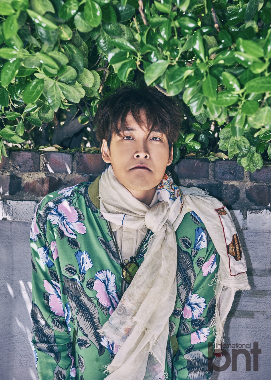 韩星郑糠云拍写真 反转变身演绎别样帅气