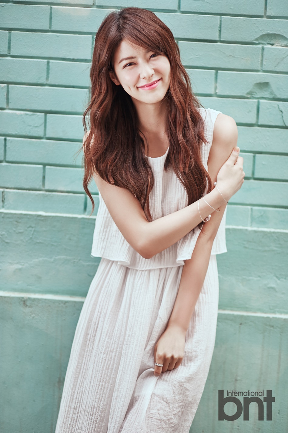 组图:藤井美菜拍时尚写真 演绎淡雅清新魅力