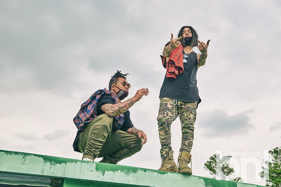 新浪娱乐讯 近日,韩国歌手skull携手bntnews拍摄了一组时尚写真.