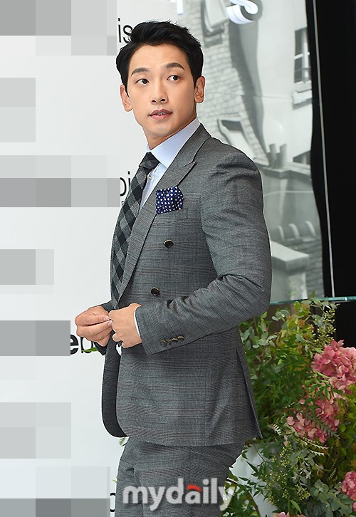 【2017.06.14】【明星】准爸爸rain亮相活动 西装笔挺帅气俊朗