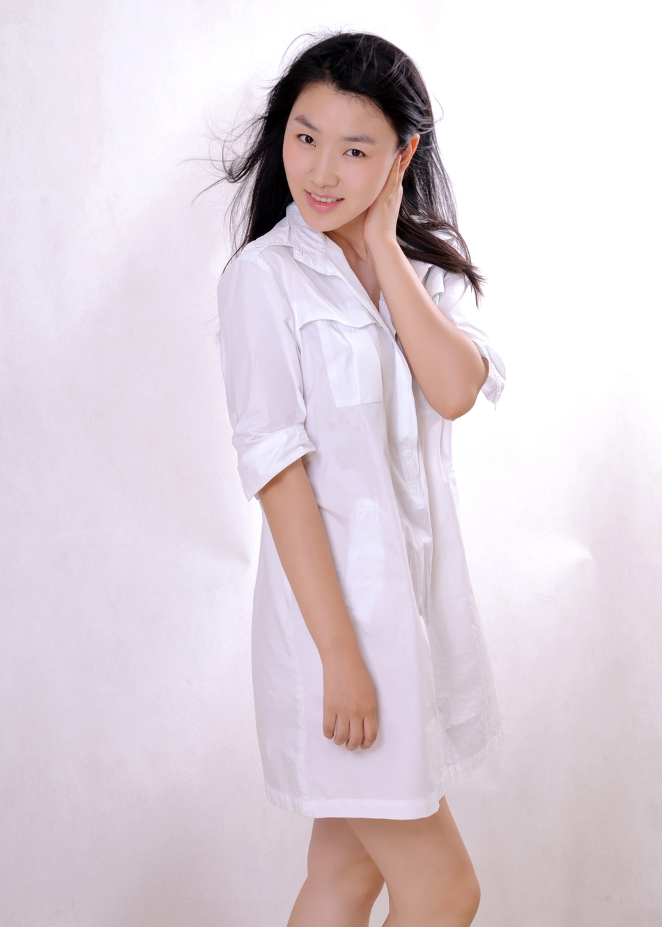 组图:肖洋昔日青春写真曝光 红衣美艳魅力四射_高清图集_新浪网