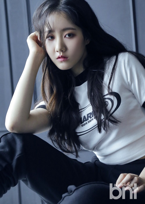 【2017.08.08】【明星】韩女星陈智熙拍写真 梦幻氛围演绎成熟魅力