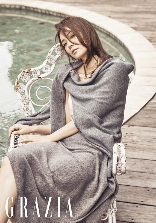 组图阔太孙泰英登时尚杂志拍写真气质优雅恬静