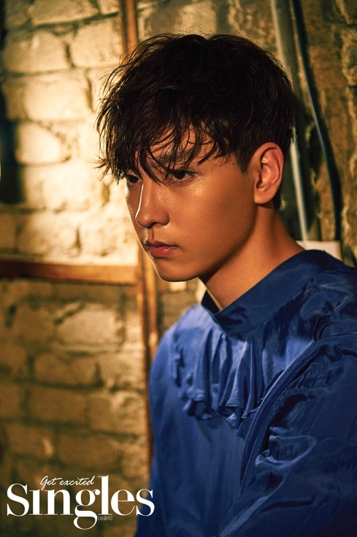 组图:《奇怪的搭档》崔泰俊写真 五官帅气颜值高_高清图集_新浪网