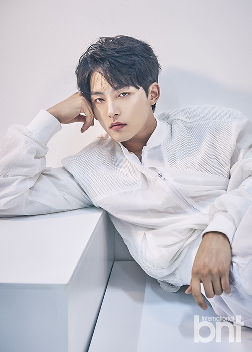 朴圣雨拍时尚写真出演101因渴望全面进步