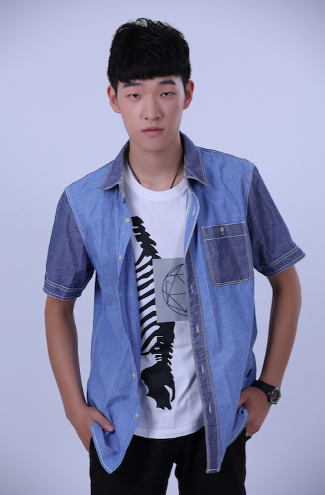 组图:李金江新写真公开 积极迎接角色挑战