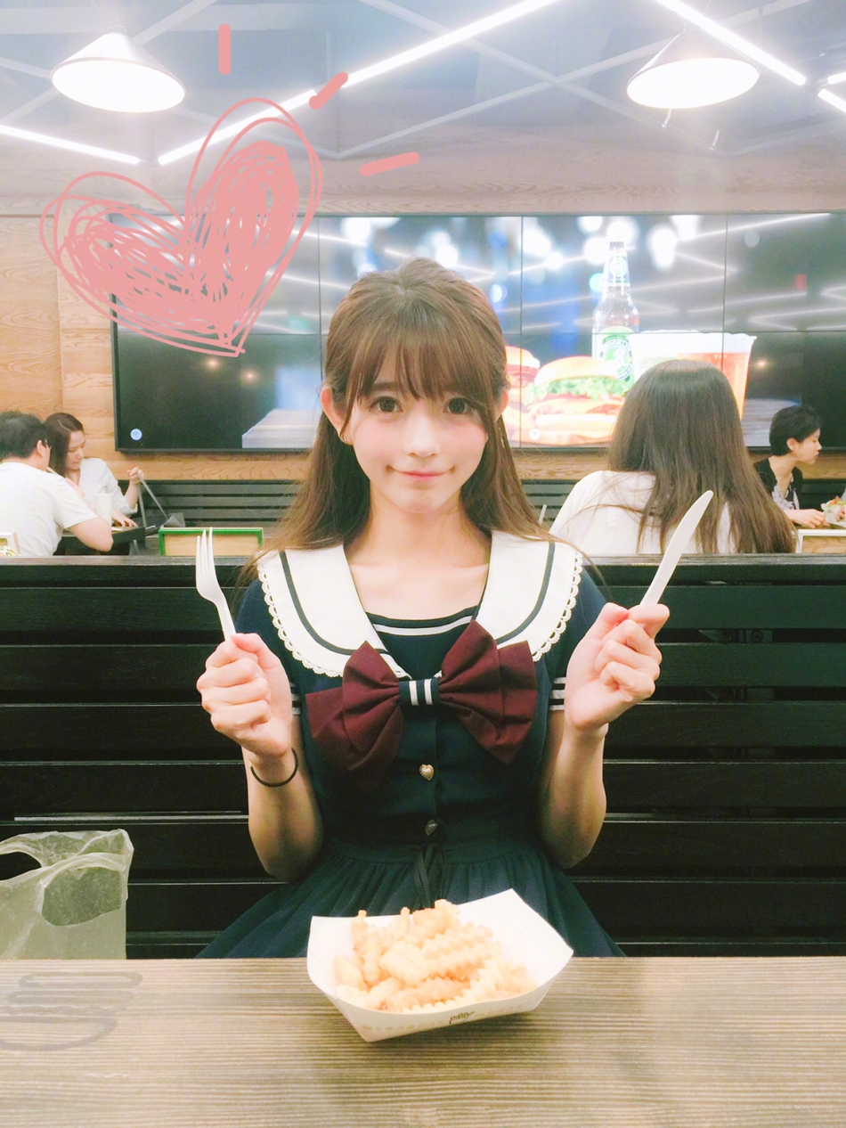 韩国cos届女神yurisa再晒照 大眼忽闪撩人心