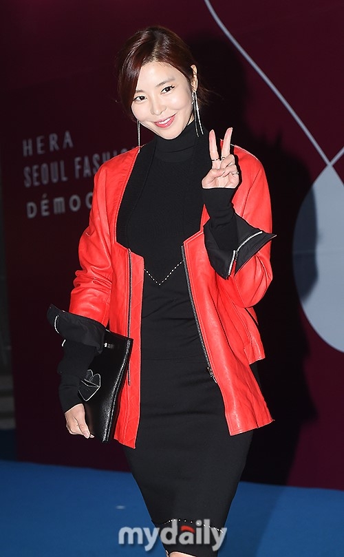 20】【明星】2018 s/s首尔时装周孔孝真 陈世妍 uie 金裕贞 郑恩地 李