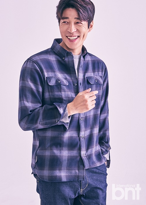 组图:韩星徐智锡拍写真 迷人熟男魅力十足_高清图集_新浪网