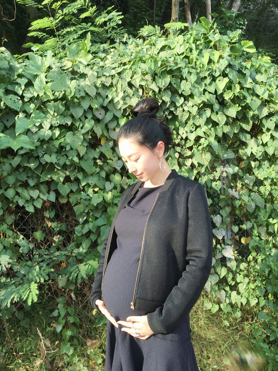 樊少皇妻子贾晓晨怀孕晒孕照