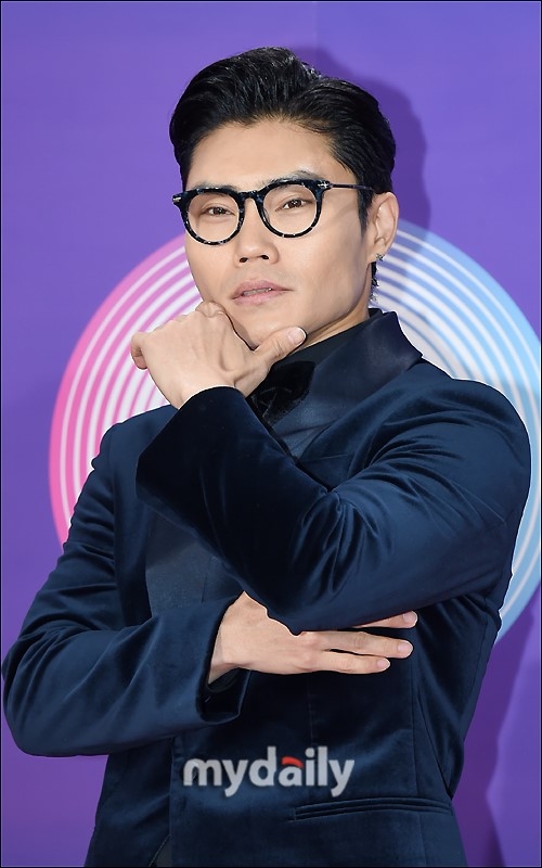 组图:金范秀李文世参加《fantastic duo》2最终音乐会_高清图集_新浪