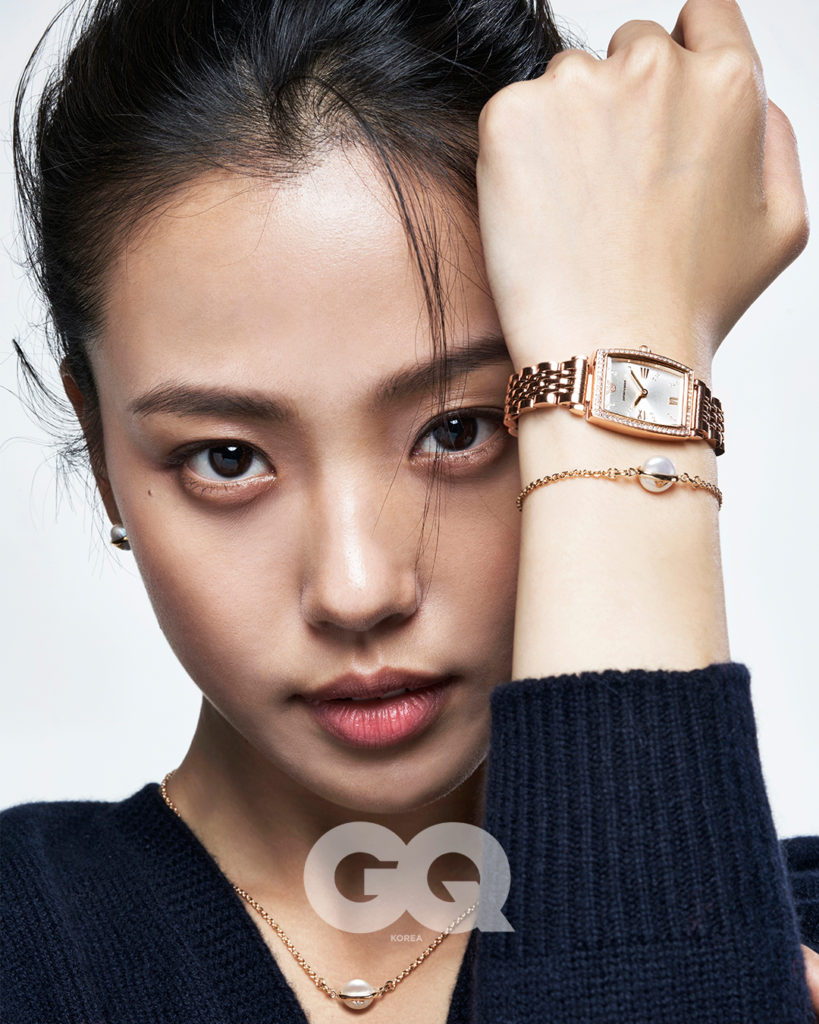 组图：韩女星高敏诗登《GQ》杂志 展干练飒爽气质