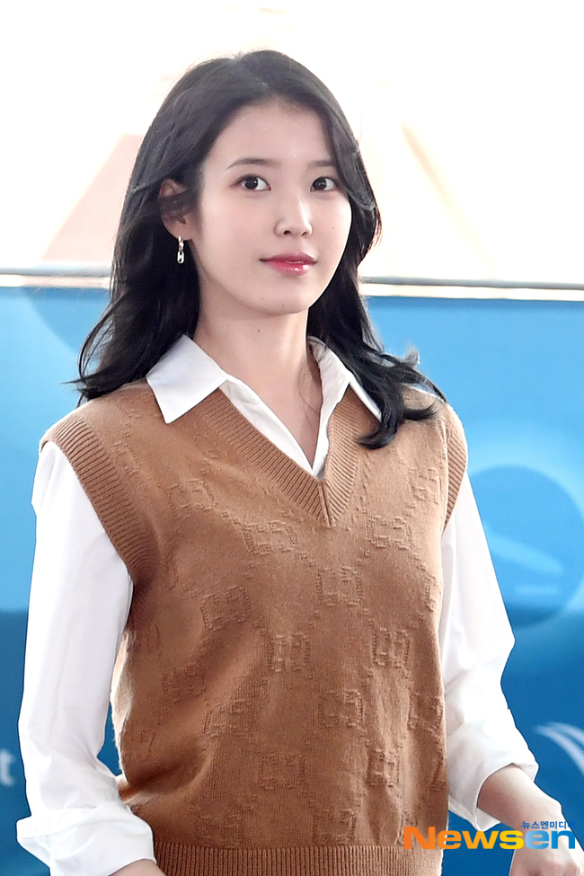 IU
