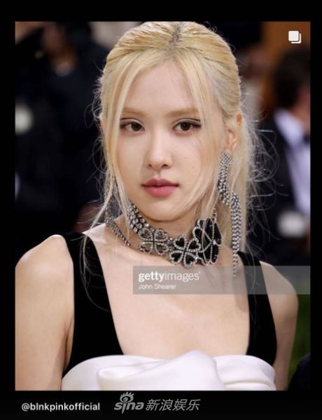 組圖：樸彩英參加MetGala晒照 與超模Gigi自拍顯親密