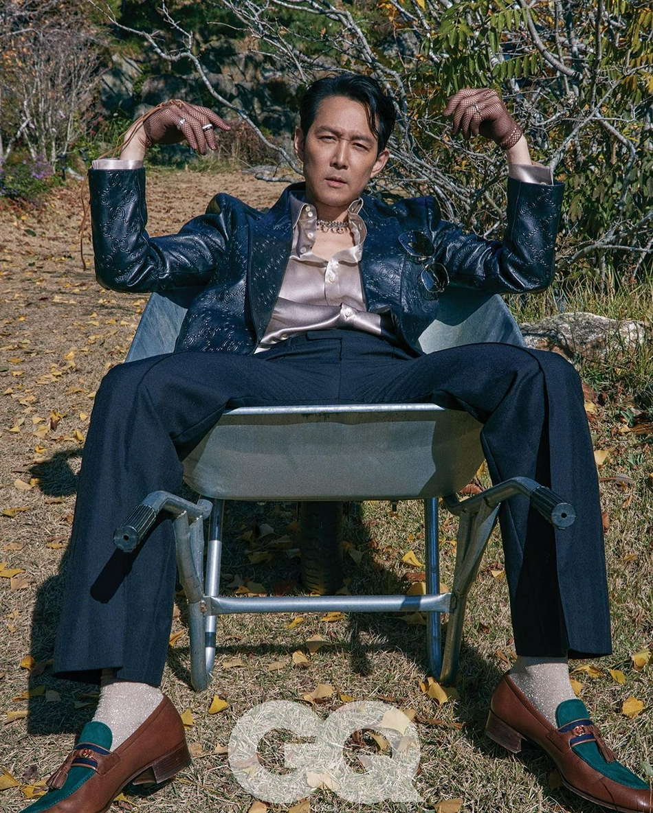 组图：《鱿鱼游戏》李政宰登GQ杂志 48岁气质帅气迷人