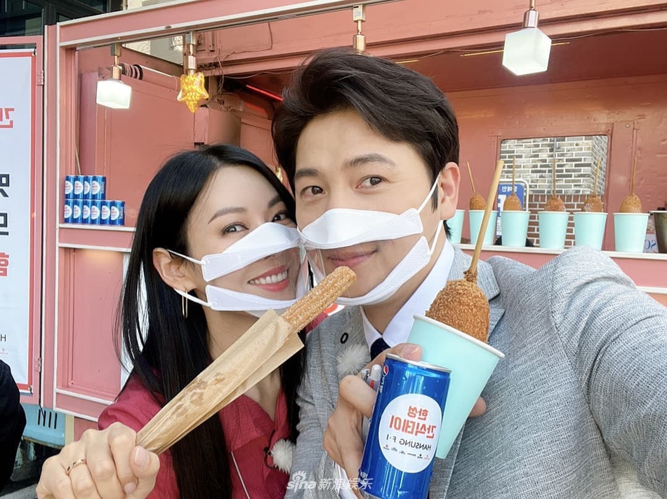 組圖：金素妍李尚禹夫妻合體 但都被戴的口罩搶風頭