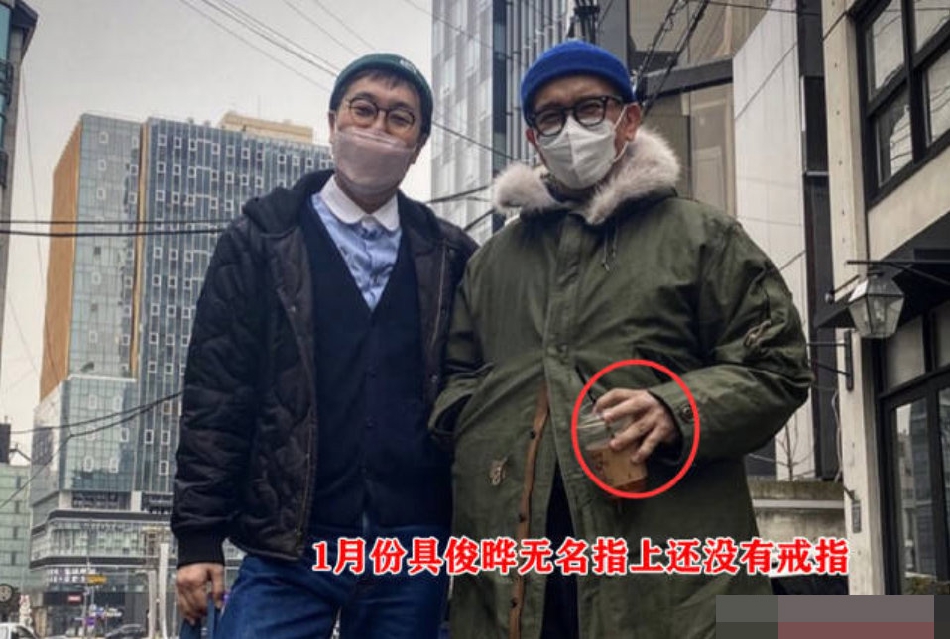 组图：具俊晔左手无名指添戒指纹身 疑透露与大S新婚甜蜜