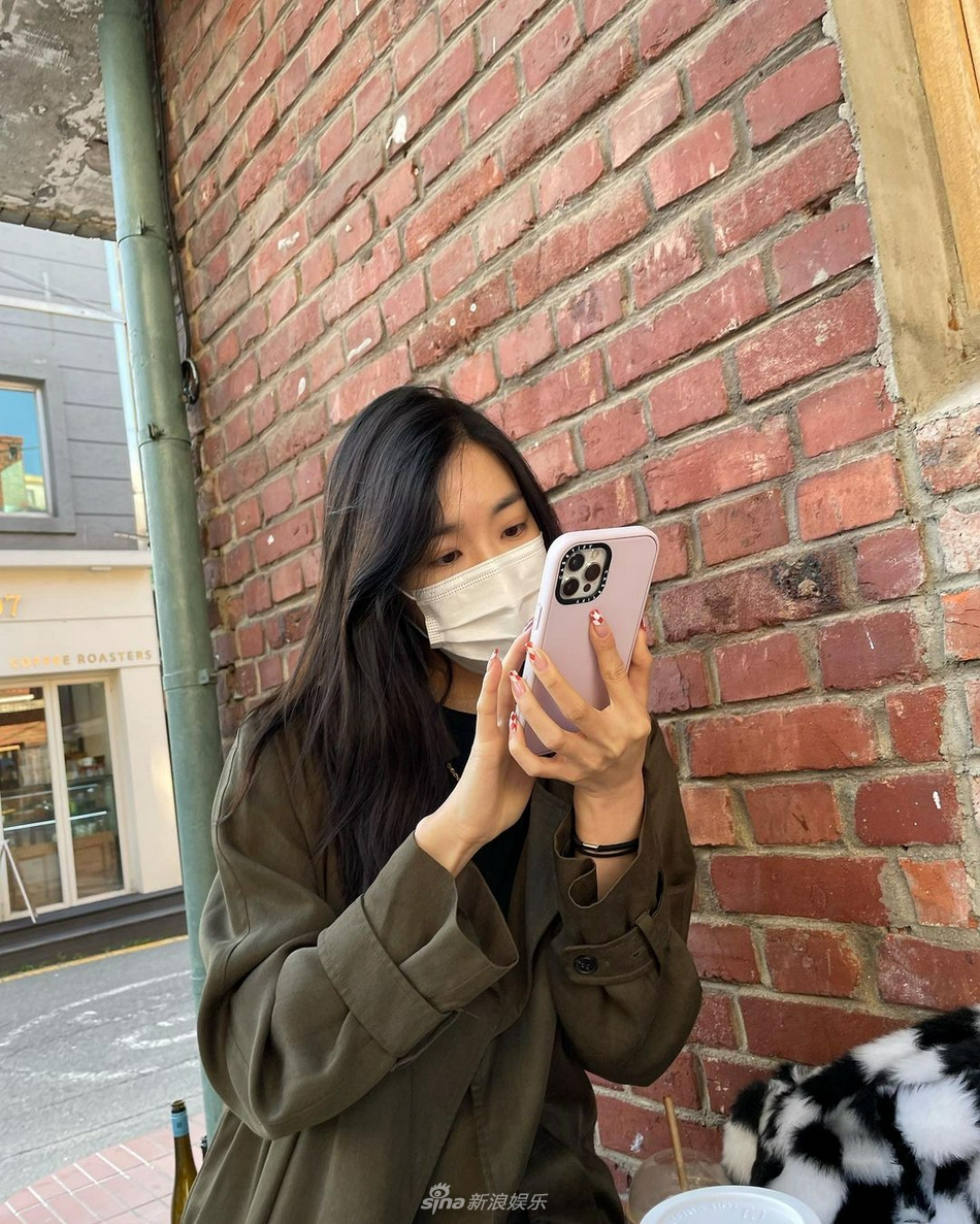 組圖：少女時代Tiffany崔秀英曬照 閨蜜一起吃早餐互拍