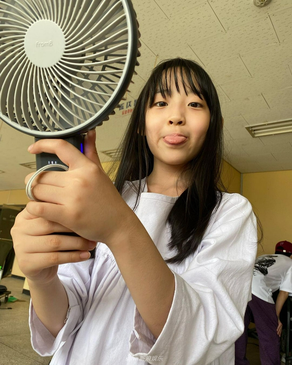 组图：韩孝周180度大鞠躬感谢观众 与朴炯植合照迎大结局