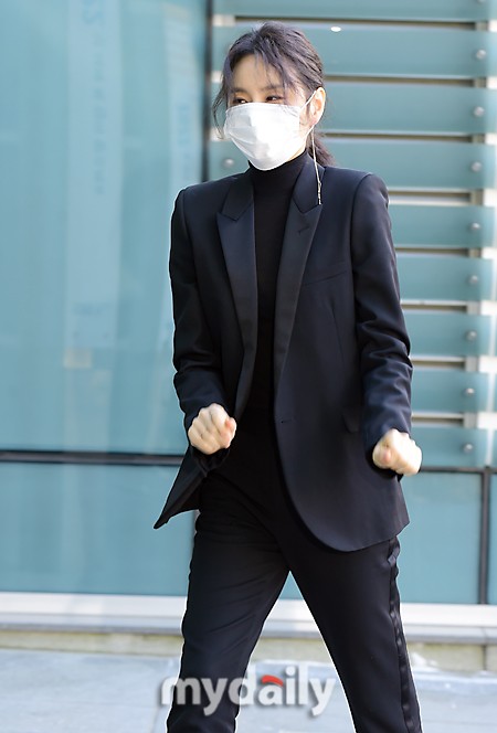 金素真