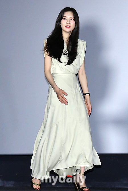 李先彬