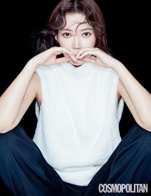 组图:韩星林秀香高叉装拍写真 造型成熟显脸僵